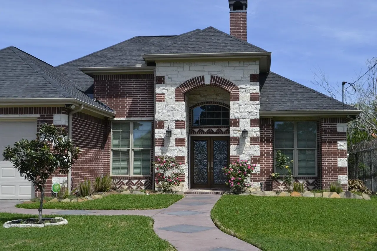 Suburban lawn garden